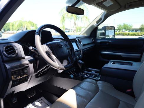 Used 2015 Toyota Tundra SR5 w/ SR5 Upgrade Package image 8