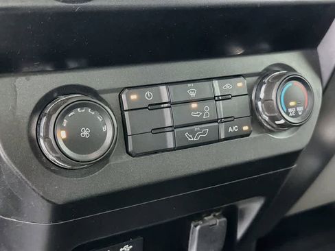 Certified 2020 Ford F150 XLT w/ Heavy-Duty Payload Package AWD/4WD image 16