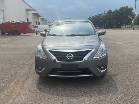 Used 2018 Nissan Versa SV w/ SV Special Edition Package FWD image 2