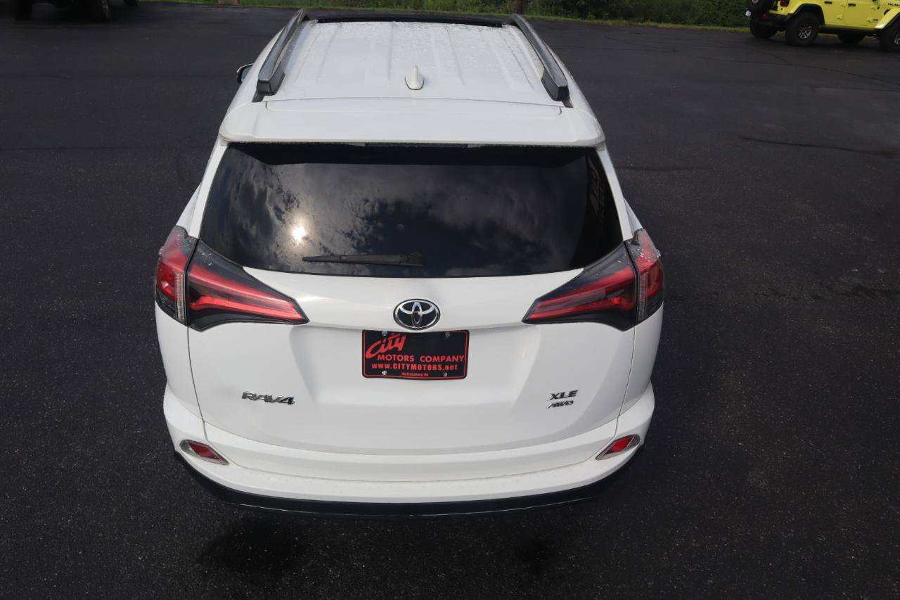 Used 2017 Toyota RAV4 XLE AWD/4WD image 13