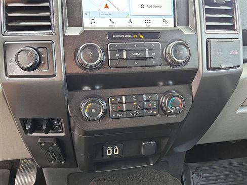 Used 2019 Ford F150 XLT w/ Equipment Group 302A Luxury image 26