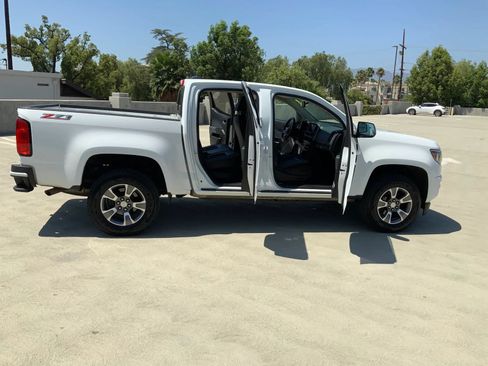 Used 2017 Chevrolet Colorado Z71 RWD image 9