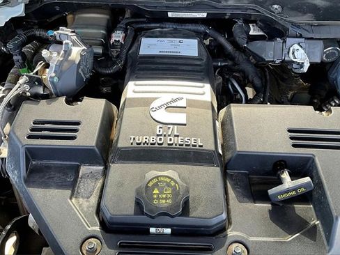 Used 2021 RAM 2500 Laramie image 32