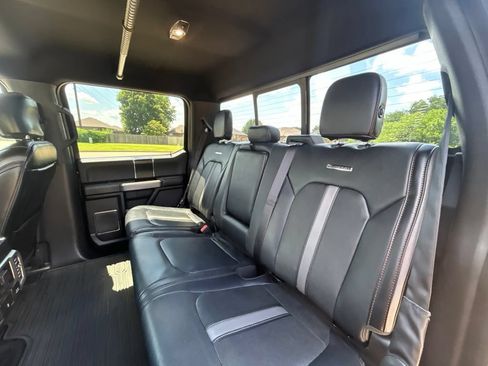Used 2018 Ford F150 Platinum w/ Equipment Group 701A Luxury AWD/4WD image 12