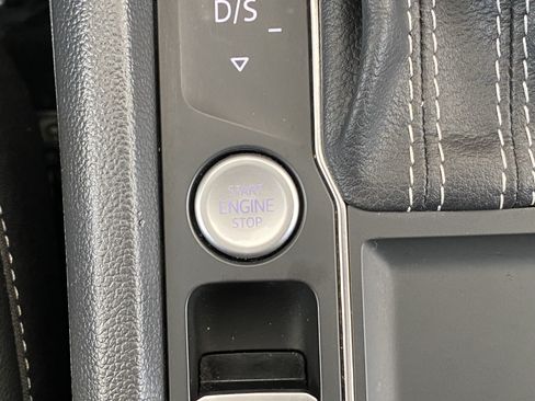 Certified 2023 Volkswagen Atlas SE w/ Panoramic Sunroof Package FWD image 15