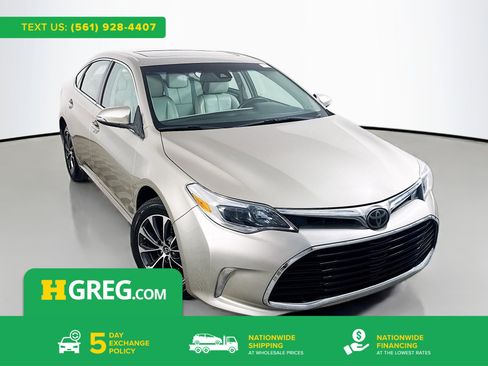 Used 2017 Toyota Avalon XLE image 1