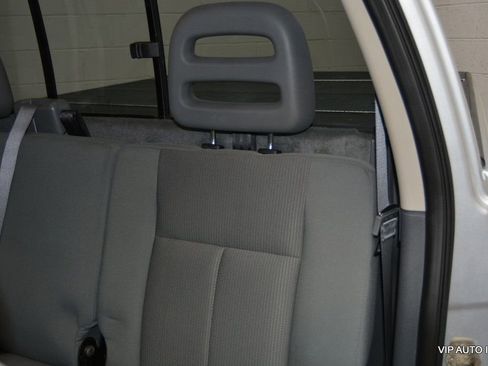 Used 2005 Dodge Dakota SLT image 23