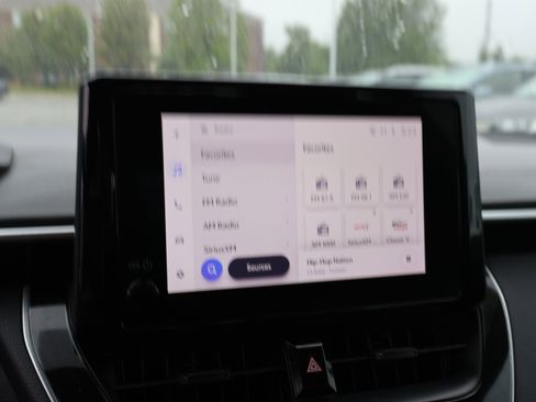 Used 2024 Toyota Corolla LE FWD image 18