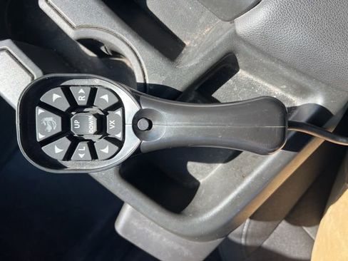 Used 2021 Chevrolet Silverado 3500 LT w/ Snow Plow Prep/Camper Package image 18