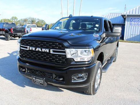 Used 2024 RAM 2500 Big Horn w/ Sport Appearance Package image 3