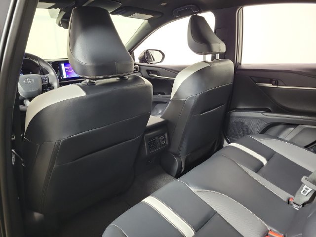 Used 2025 Toyota Camry SE w/ Convenience Package FWD image 11