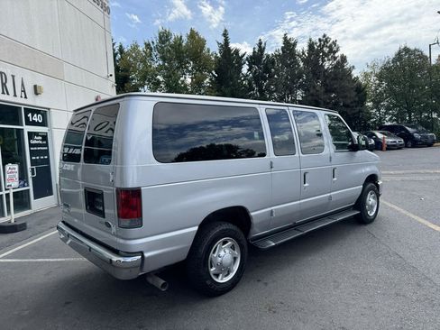 Used 2013 Ford E-350 and Econoline 350 XLT RWD image 4