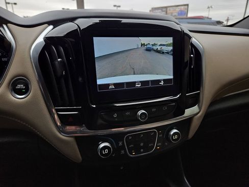 Used 2022 Chevrolet Traverse LT AWD/4WD image 21