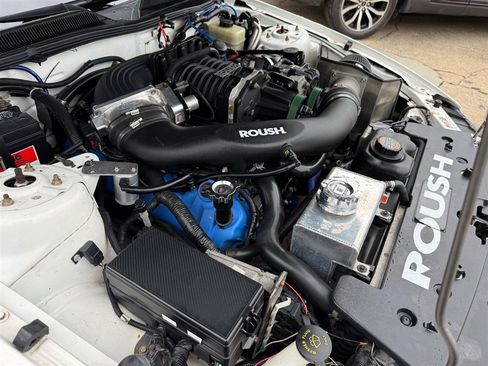 Used 2006 Ford Mustang GT RWD image 9