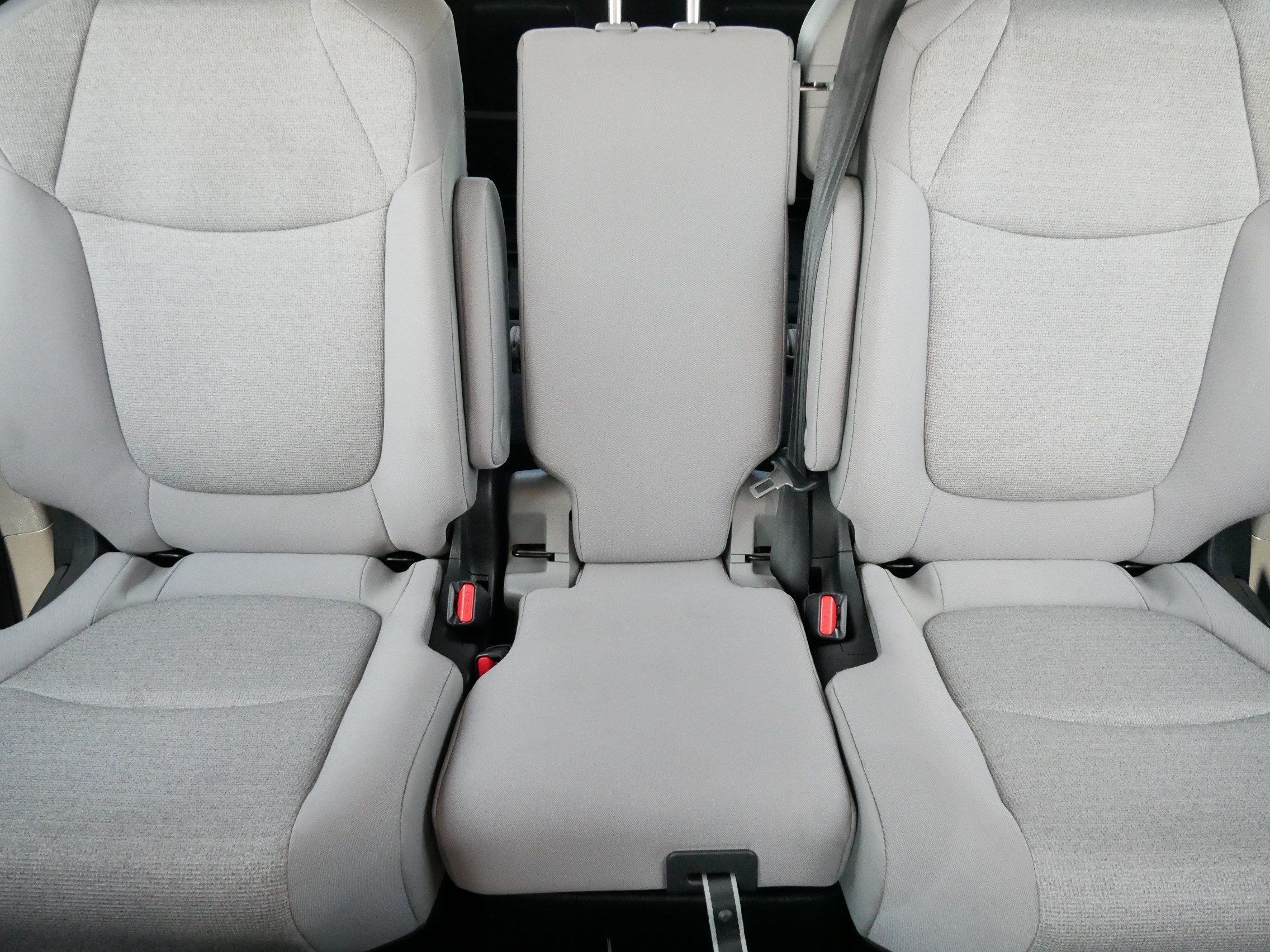 Certified 2026 Toyota Sienna LE FWD image 13