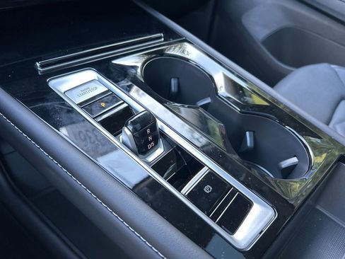 New 2026 Volkswagen Atlas SE image 32