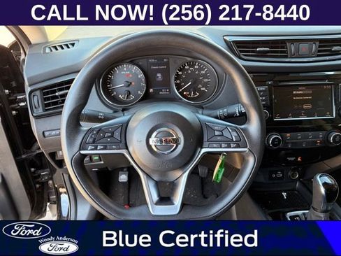 Used 2020 Nissan Rogue S FWD image 12