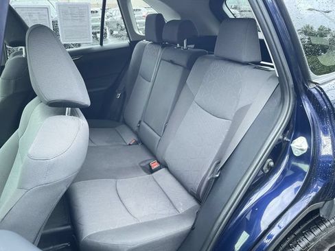 Used 2022 Toyota RAV4 XLE AWD/4WD image 24
