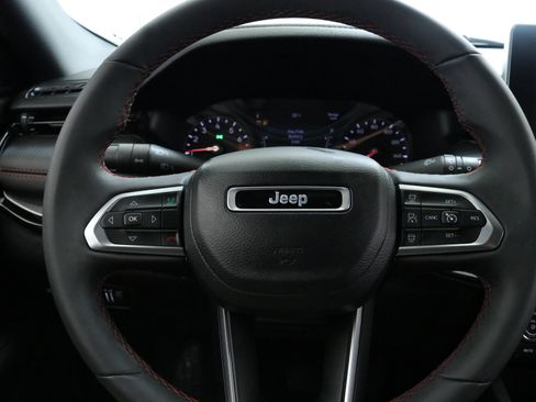 Used 2023 Jeep Compass Trailhawk image 12