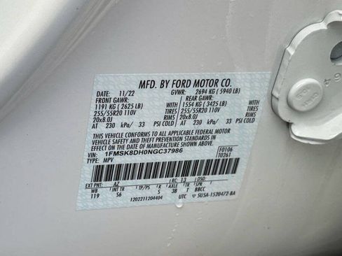 Used 2022 Ford Explorer XLT w/ Equipment Group 202A AWD/4WD image 21