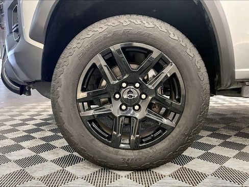 Used 2023 Chevrolet Colorado Trail Boss AWD/4WD image 8