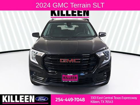 Used 2024 GMC Terrain SLT w/ Elevation Edition FWD image 2