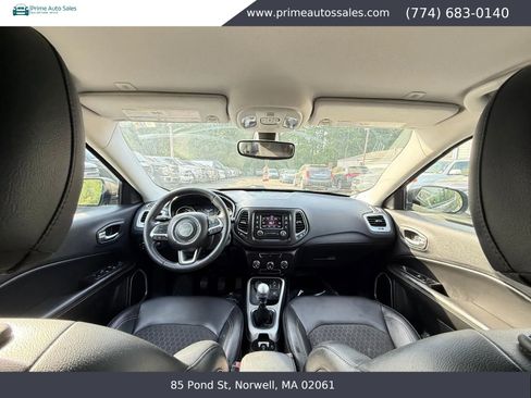 Used 2018 Jeep Compass Latitude AWD/4WD image 11