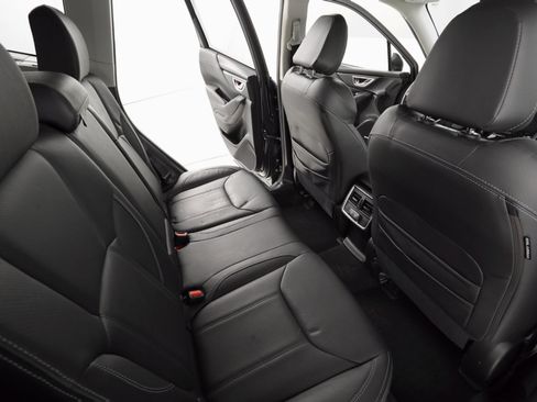 Used 2020 Subaru Forester Limited image 18