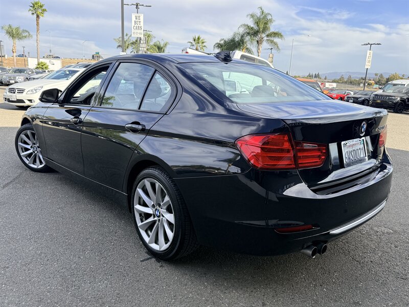 Used 2012 BMW 328i Sedan RWD image 5