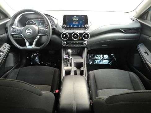 Used 2024 Nissan Sentra SV FWD image 3