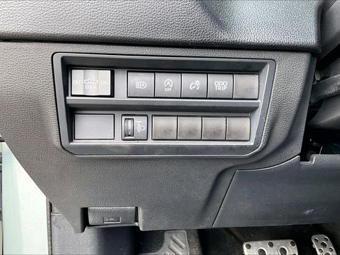 Used 2022 Toyota Tundra SR5 w/ TRD Off-Road Package image 32