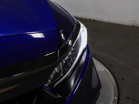 Used 2018 Honda Accord Sport image 7
