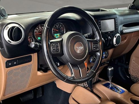 Used 2012 Jeep Wrangler Rubicon w/ Dual Top Group image 15