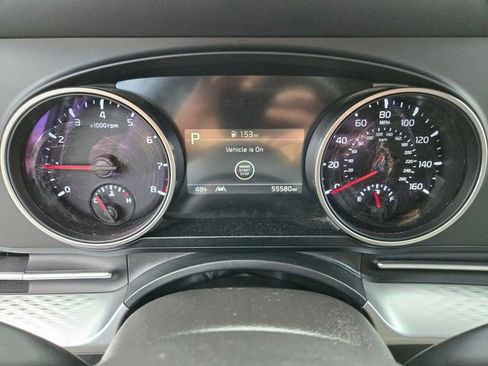 Used 2024 Kia Carnival LX image 30