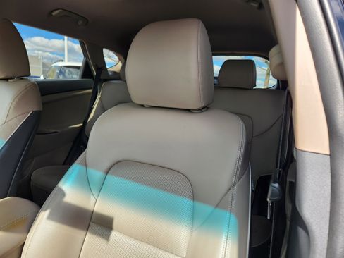 Certified 2021 Hyundai Tucson Limited image 11
