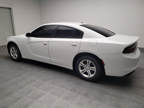 Used 2018 Dodge Charger SXT RWD image 3