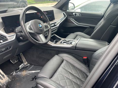 Used 2023 BMW X7 xDrive40i w/ M Sport Package AWD/4WD image 5