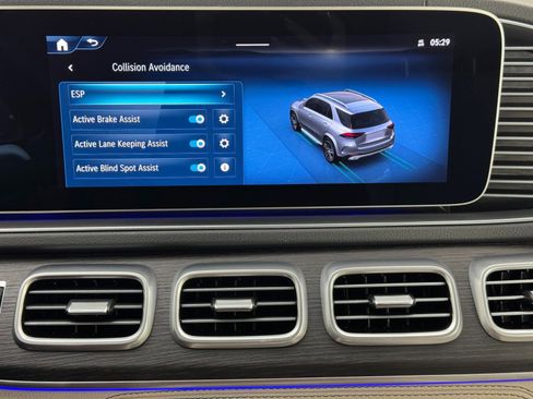 Used 2024 Mercedes-Benz GLE 450e 4MATIC w/ AMG Line Exterior image 31