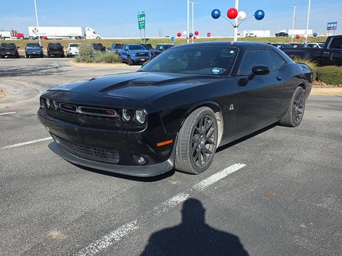 Used 2018 Dodge Challenger R/T Scat Pack image 2