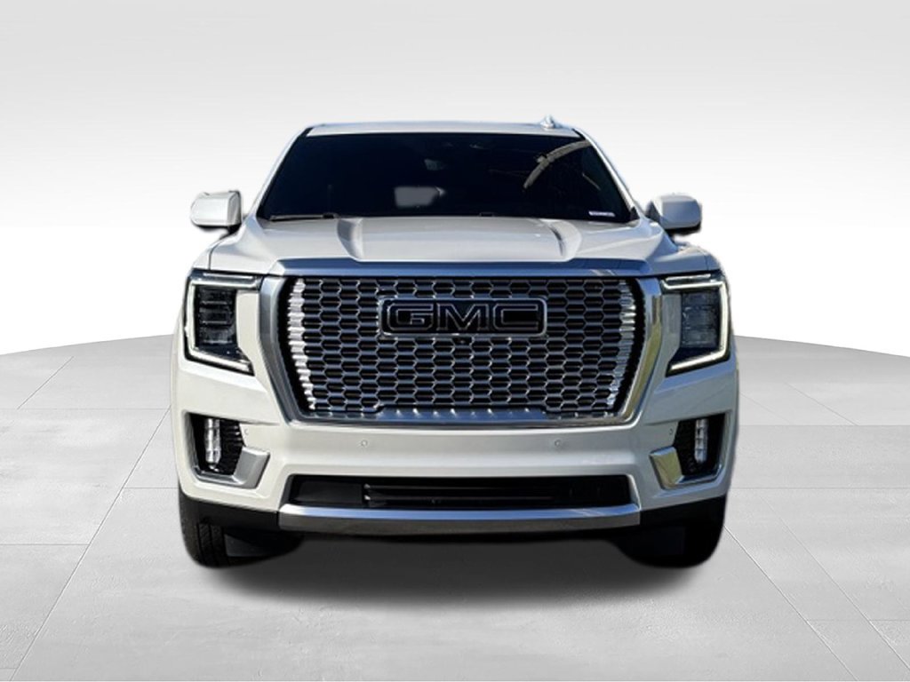 Used 2024 GMC Yukon Denali w/ Advanced Technology Package AWD/4WD image 11