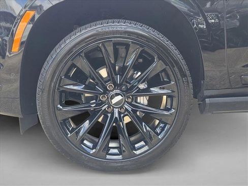 Used 2025 Cadillac Escalade ESV Sport Platinum w/ LPO, ONYX Package image 26