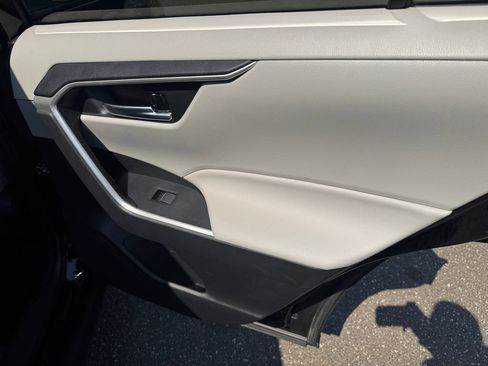 Used 2024 Toyota RAV4 XLE image 21