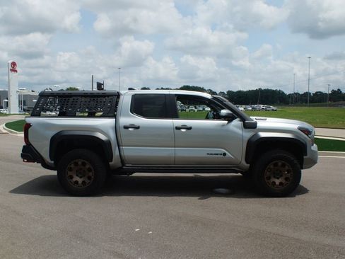 Used 2025 Toyota Tacoma 4x4 Double Cab Hybrid w/ Tow Tech Package image 24