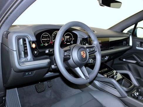 New 2026 Porsche Cayenne E-Hybrid AWD/4WD image 4