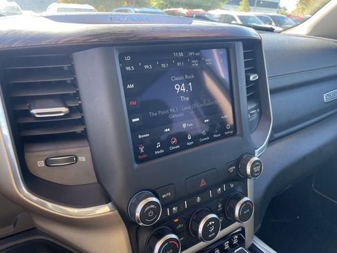 Used 2020 RAM 1500 Laramie image 15