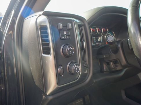 Used 2019 Chevrolet Silverado 2500 LT w/ LT Convenience Package image 18