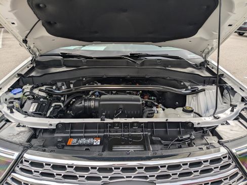 Used 2024 Ford Explorer Limited w/ Limited Technology Package image 24