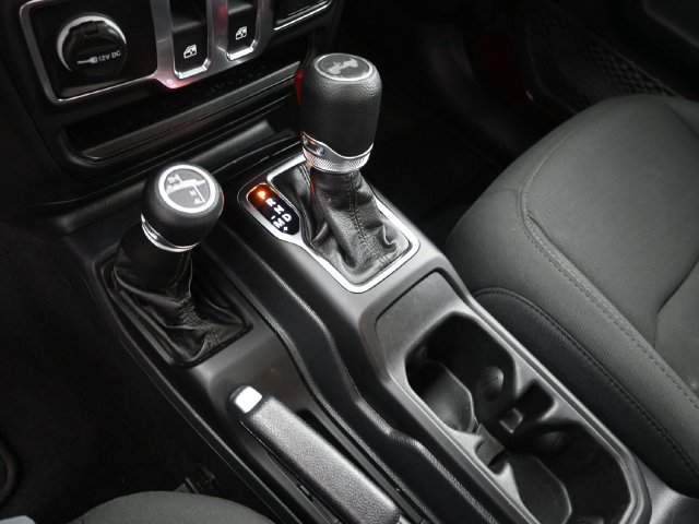 Used 2021 Jeep Wrangler Sport AWD/4WD image 20
