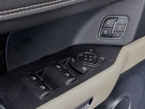 Used 2018 Ford Expedition Platinum RWD image 22