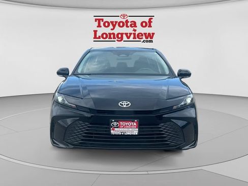 Used 2025 Toyota Camry LE FWD image 8